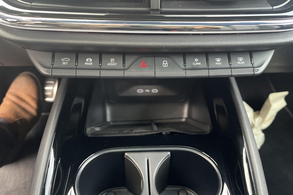 Skoda Enyaq 80x iV Founders Edition 5d