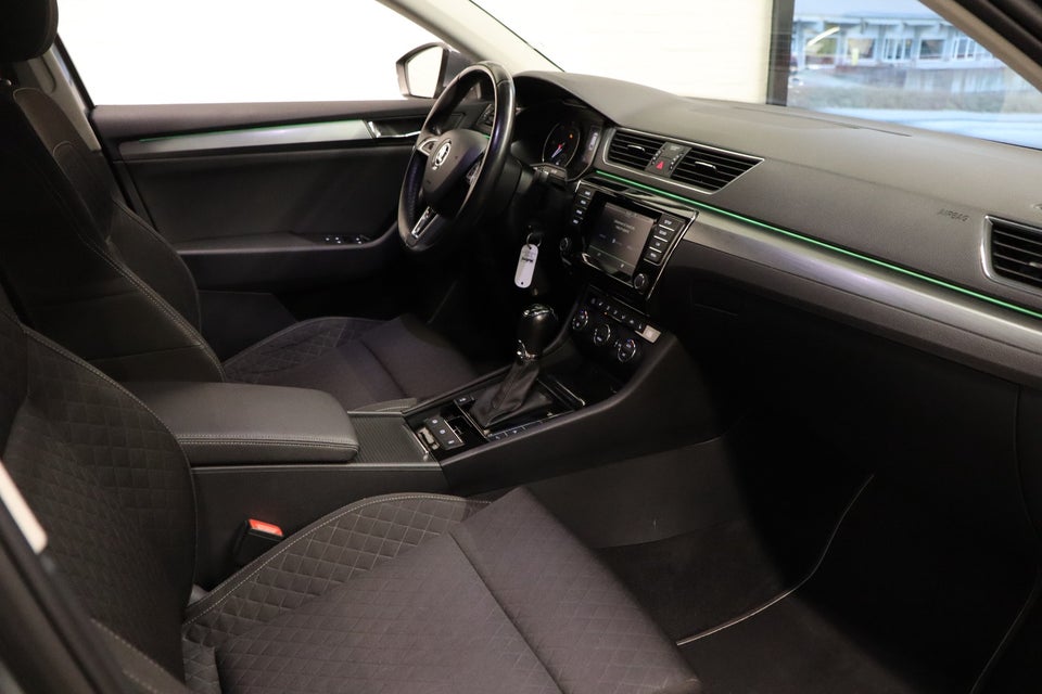 Skoda Superb 2,0 TDi 150 Style Combi DSG 5d