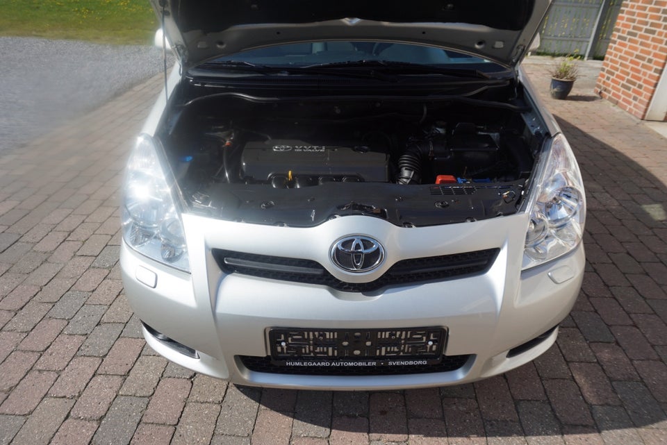 Toyota Corolla Verso 1,8 Sol 7prs 5d