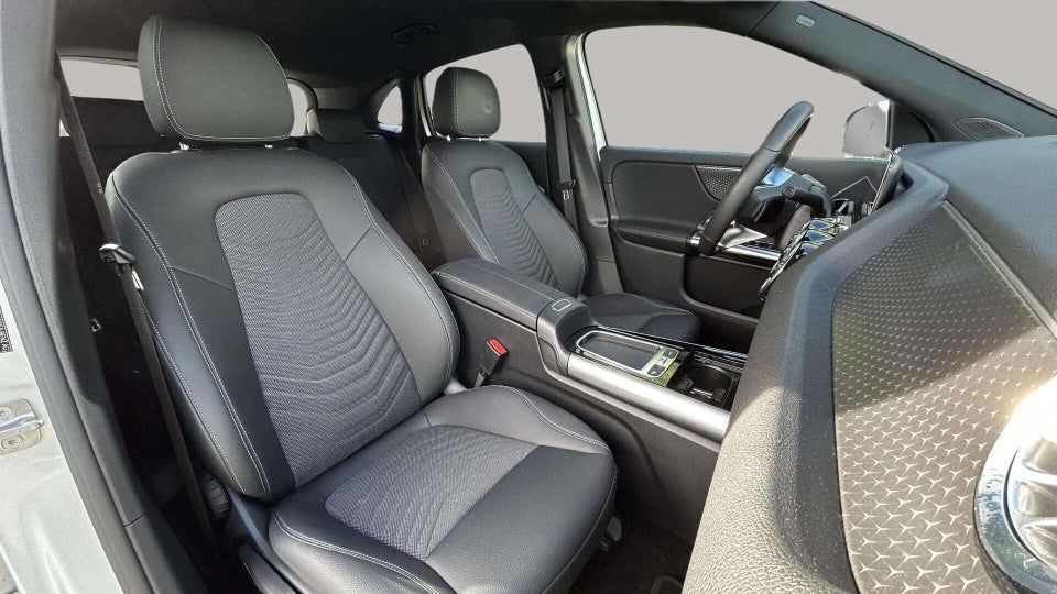 Mercedes EQA250+ Progressive Advance 5d