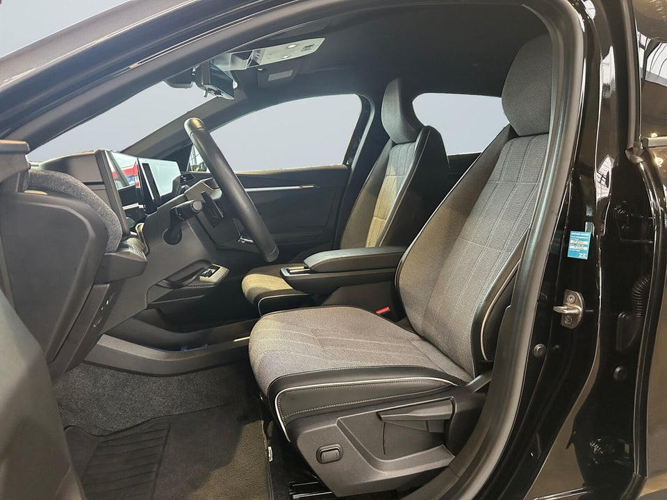 Renault Megane E-Tech 60 Techno 5d