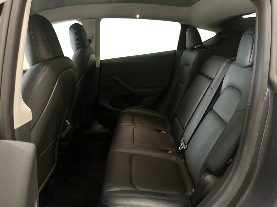 Tesla Model Y Long Range AWD 5d