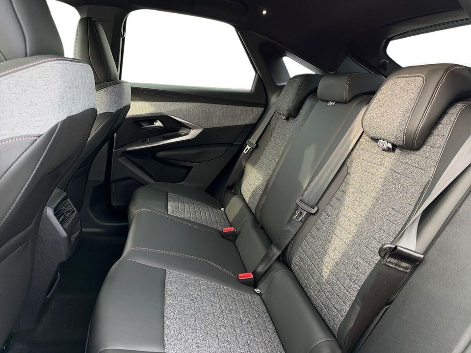 Peugeot e-3008 77 Allure 5d