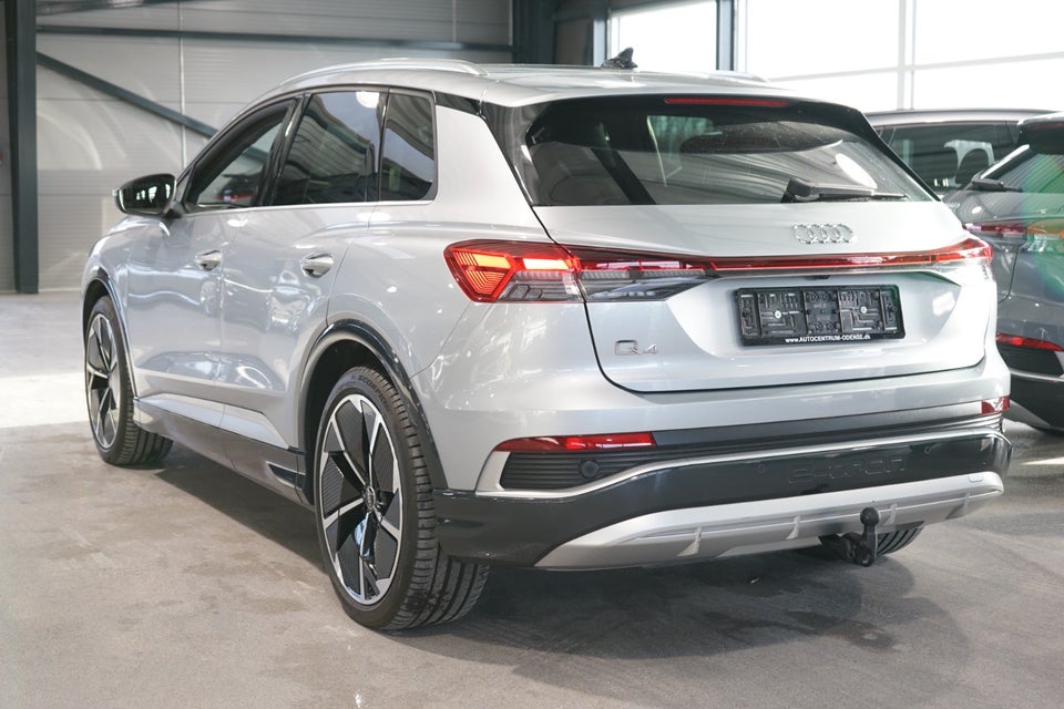 Audi Q4 e-tron 45 S-line 5d