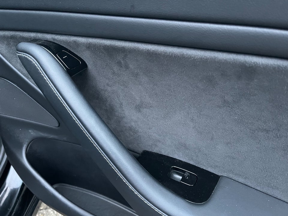 Tesla Model 3 Long Range AWD 4d