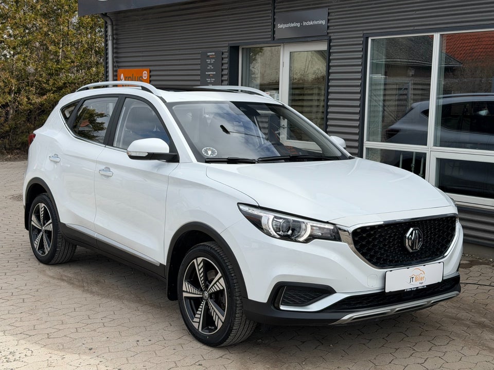 MG ZS EV Luxury 5d