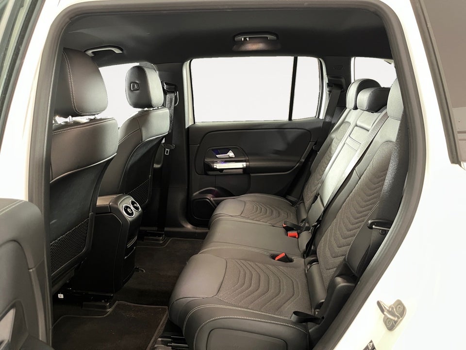 Mercedes EQB300 Progressive 4Matic 7prs 5d