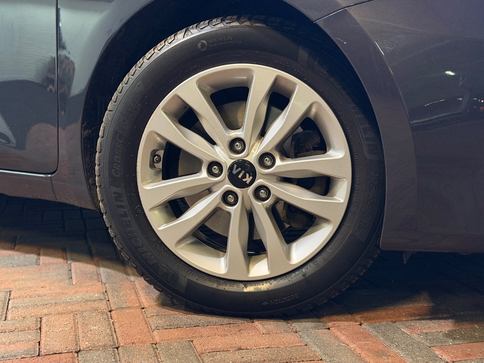 Kia Ceed 1,6 CRDi 136 Attraction SW 5d