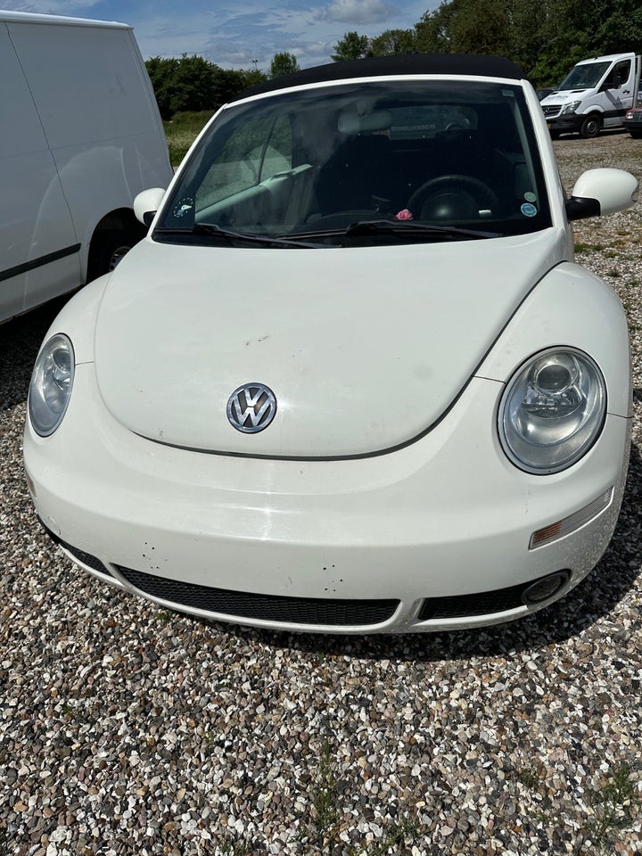 VW New Beetle 1,6 Highline Cabriolet 2d