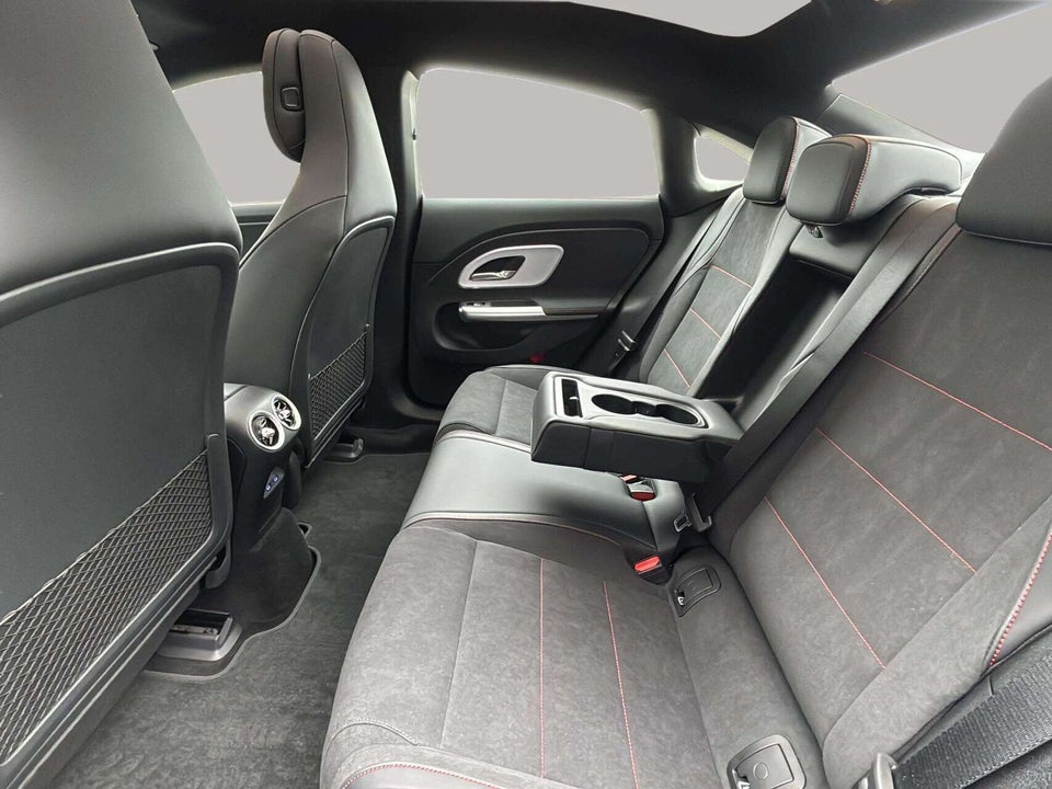 Mercedes CLA250+ EQ AMG Advance Plus 4d