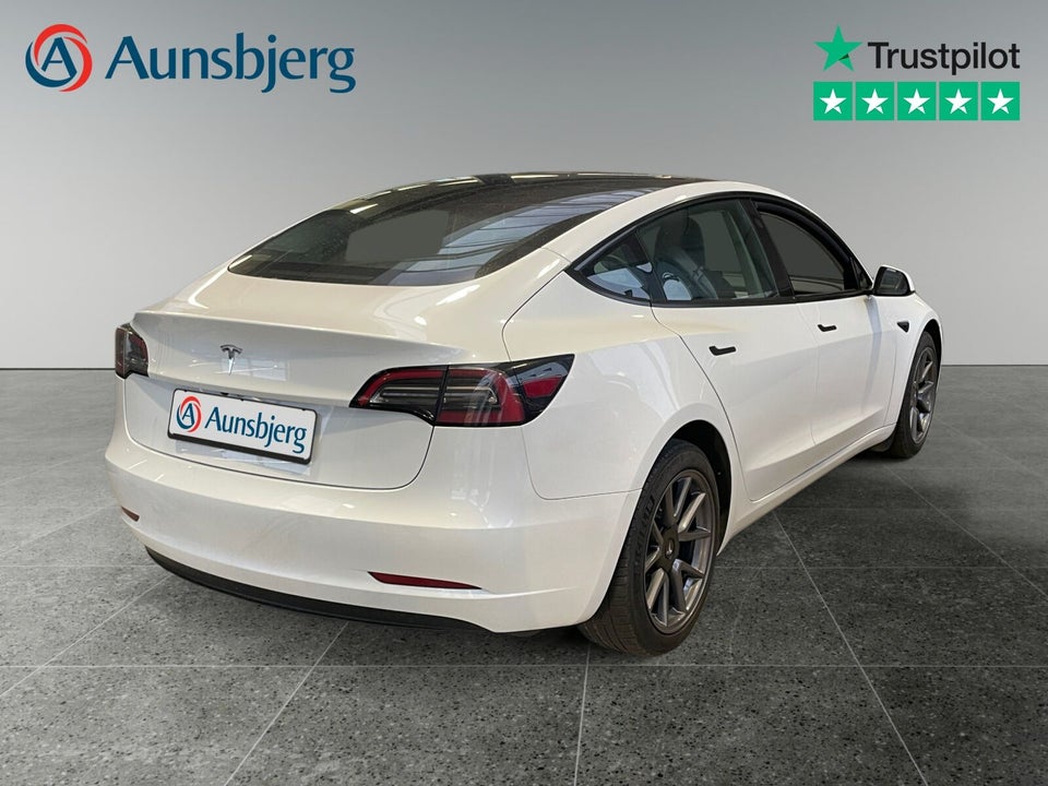 Tesla Model 3 RWD 4d