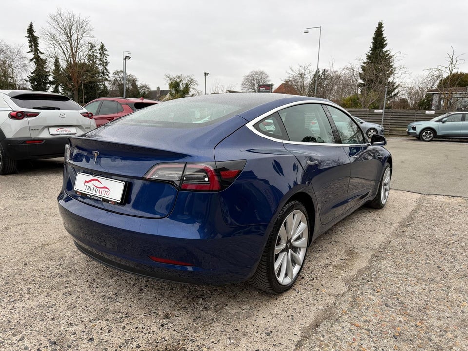 Tesla Model 3 Standard Range+ RWD 4d