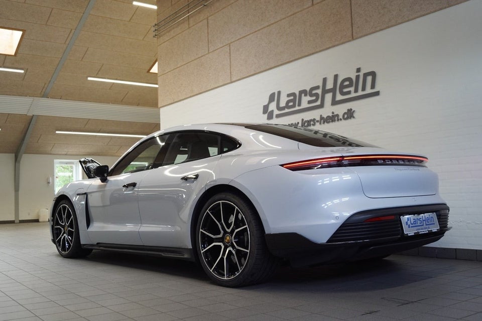 Porsche Taycan Turbo S Performance+  4d