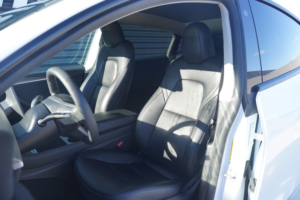 Tesla Model Y RWD 5d