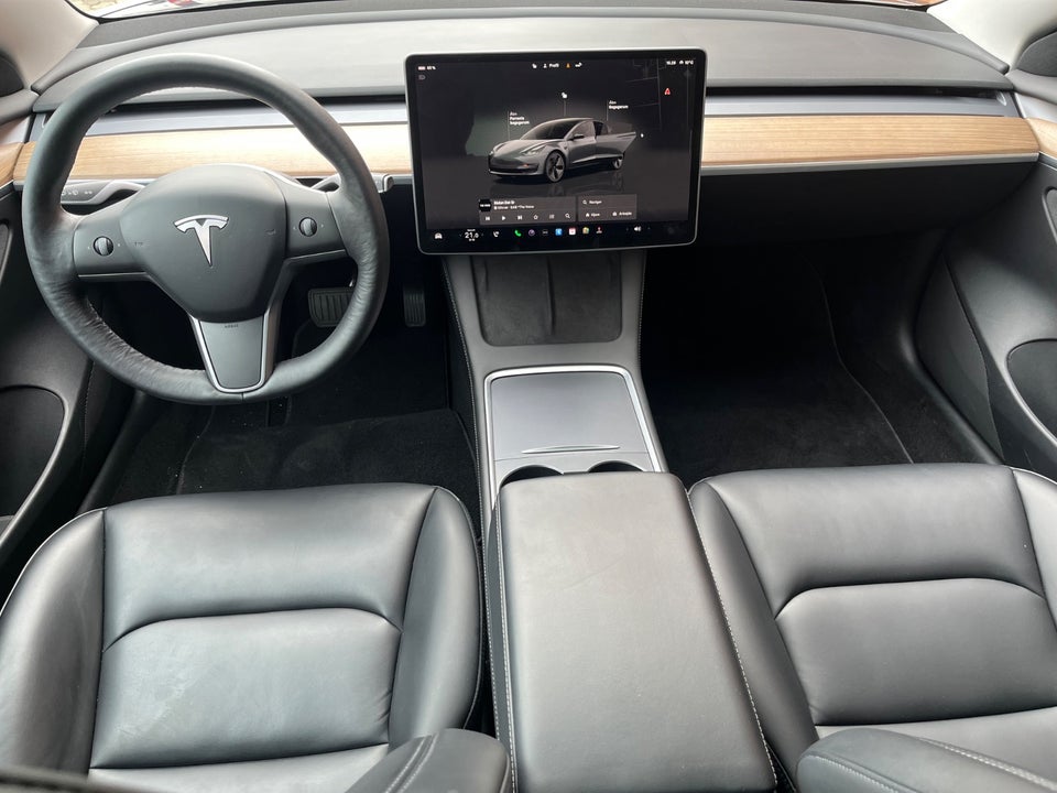Tesla Model 3 Standard Range+ RWD 4d
