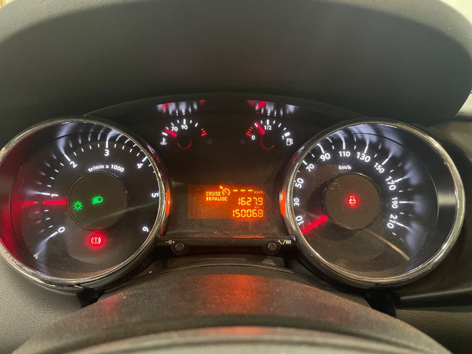 Peugeot 3008 1,6 HDi 114 Style 5d