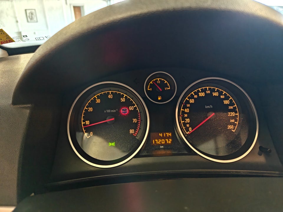 Opel Astra 1,4 16V Enjoy 5d