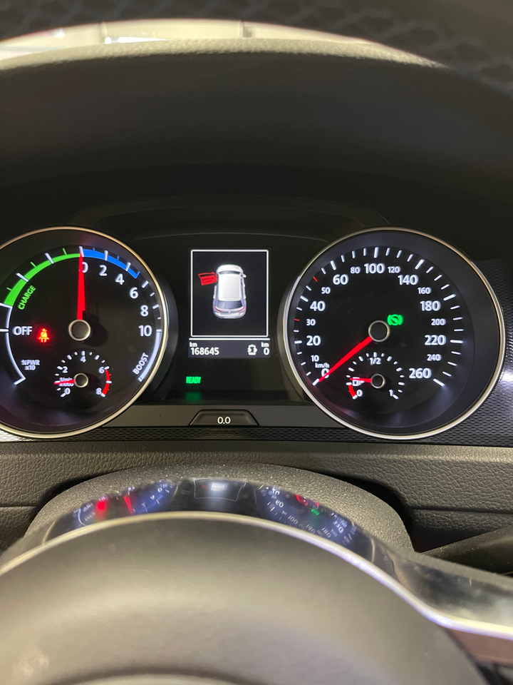 VW Golf VII 1,4 GTE DSG 5d