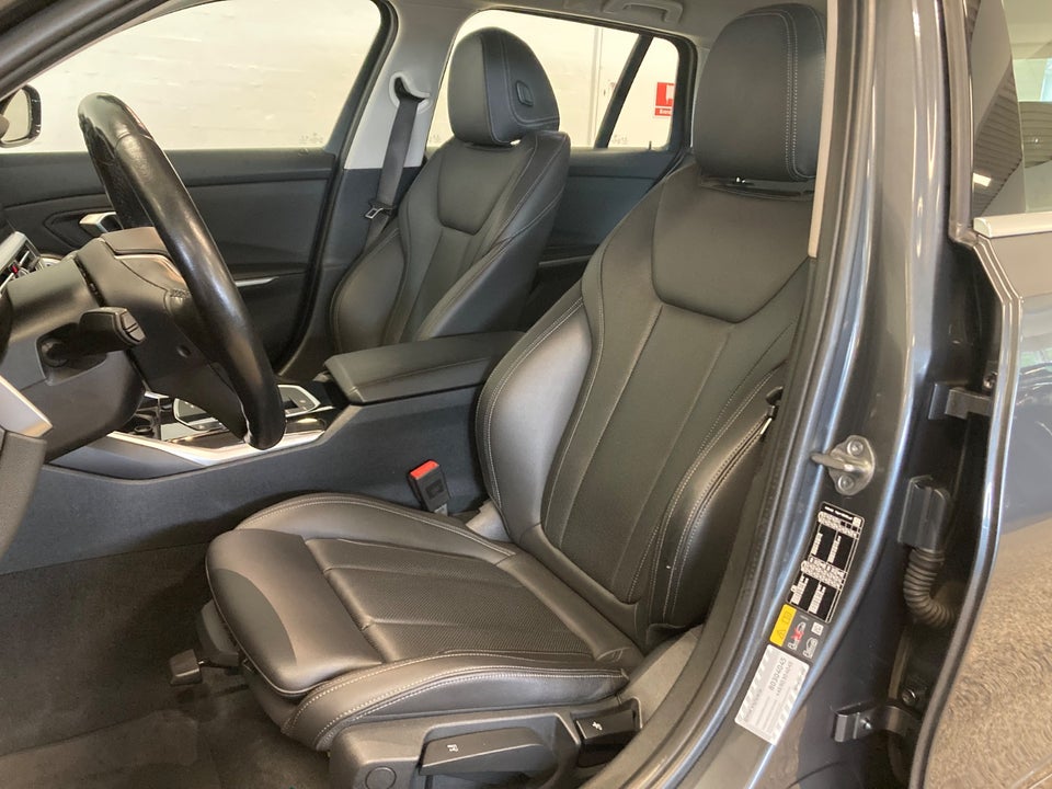 BMW 330e 2,0 Touring Sport Line aut. 5d