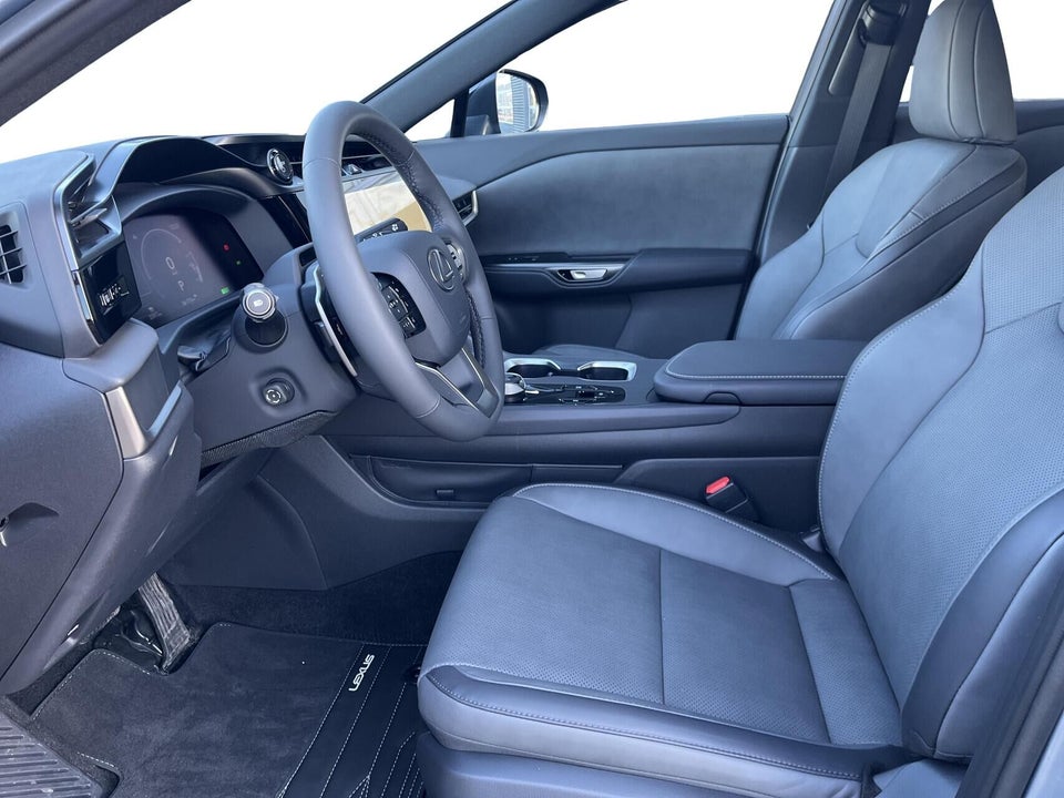 Lexus RZ300e Executive 5d