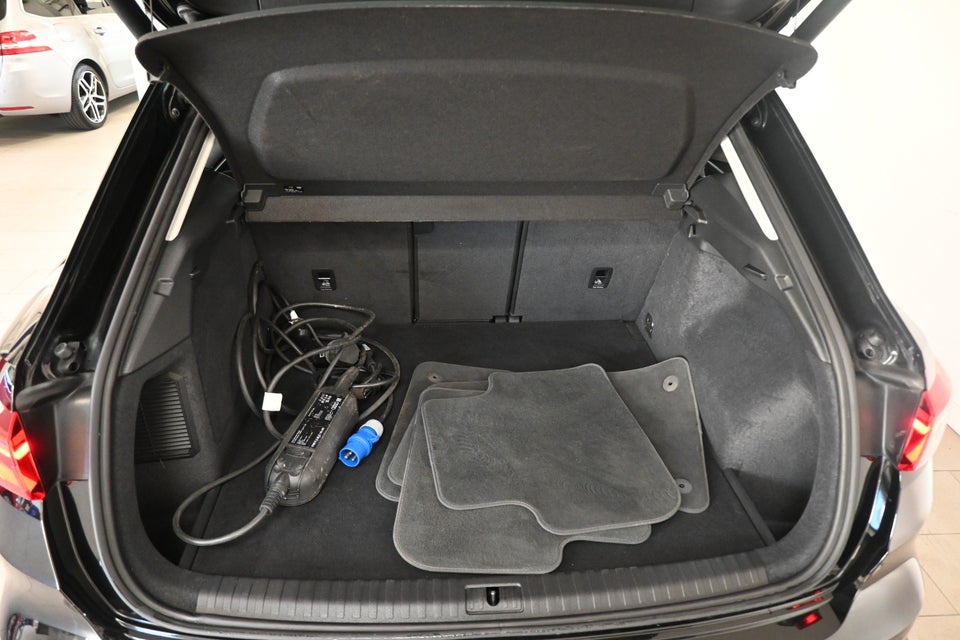 Audi Q3 45 TFSi e Attitude plus S-tr. 5d