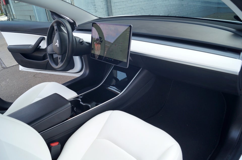 Tesla Model 3 Performance AWD 4d