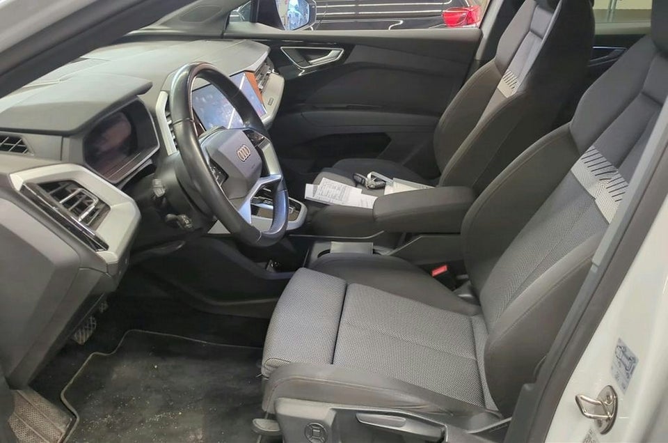 Audi Q4 e-tron 40 S-line 5d