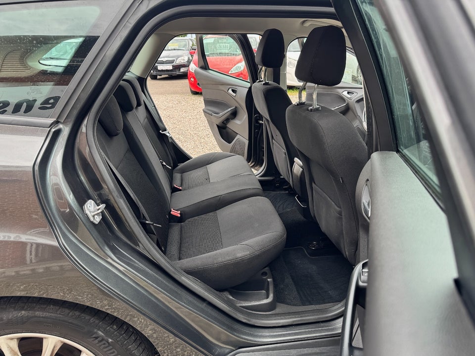 Ford Focus 1,0 SCTi 100 Titanium stc. 5d