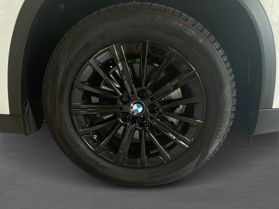 BMW iX1 eDrive20 5d