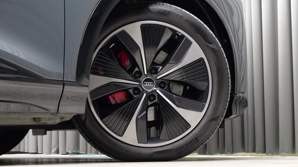 Audi Q6 e-tron Ultra quattro 5d