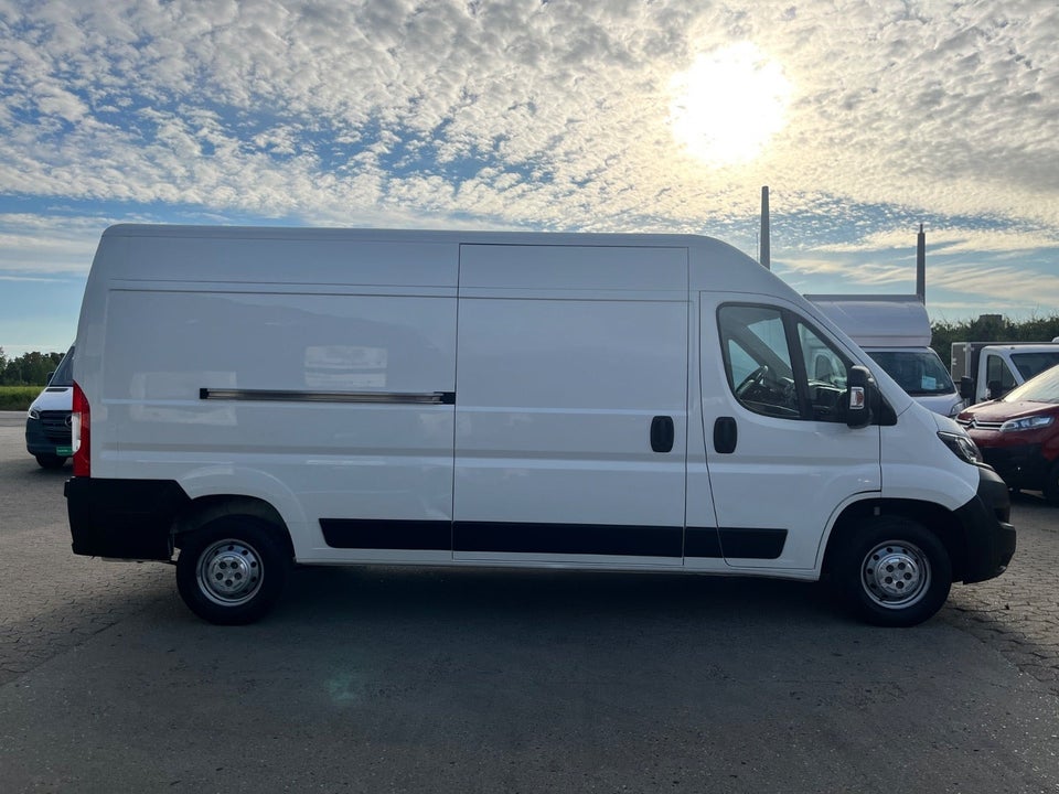 Peugeot Boxer 435 2,2 BlueHDi 165 L3H2 Premium