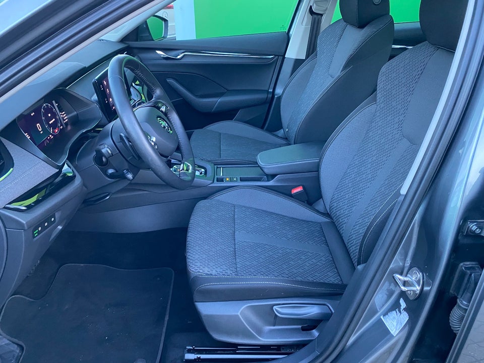 Skoda Octavia 1,4 TSi iV Plus Combi DSG 5d