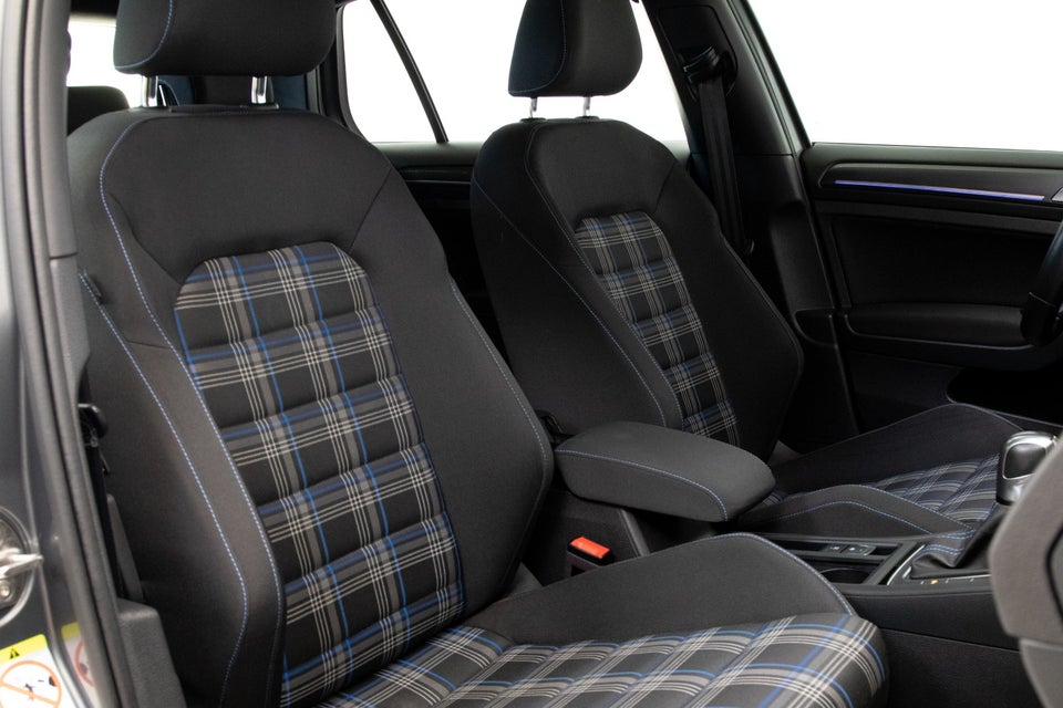 VW Golf VII 1,4 GTE DSG 5d