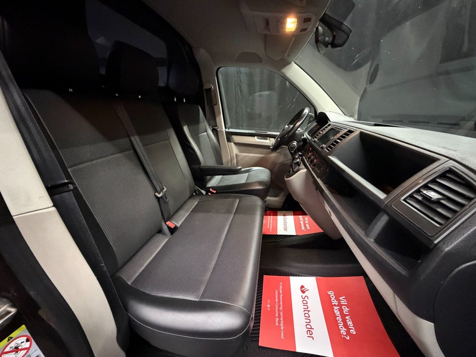 VW Transporter 2,0 TDi 204 Kassevogn DSG lang