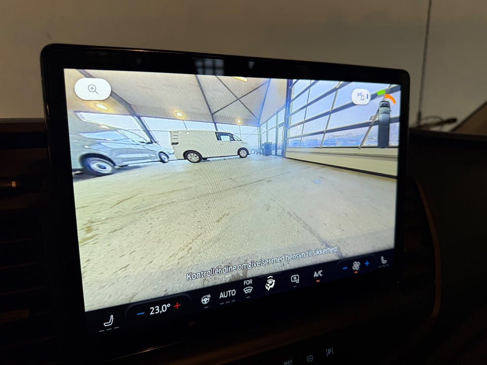 Ford E-Transit 350 L3 Chassis 68 Trend H1 RWD