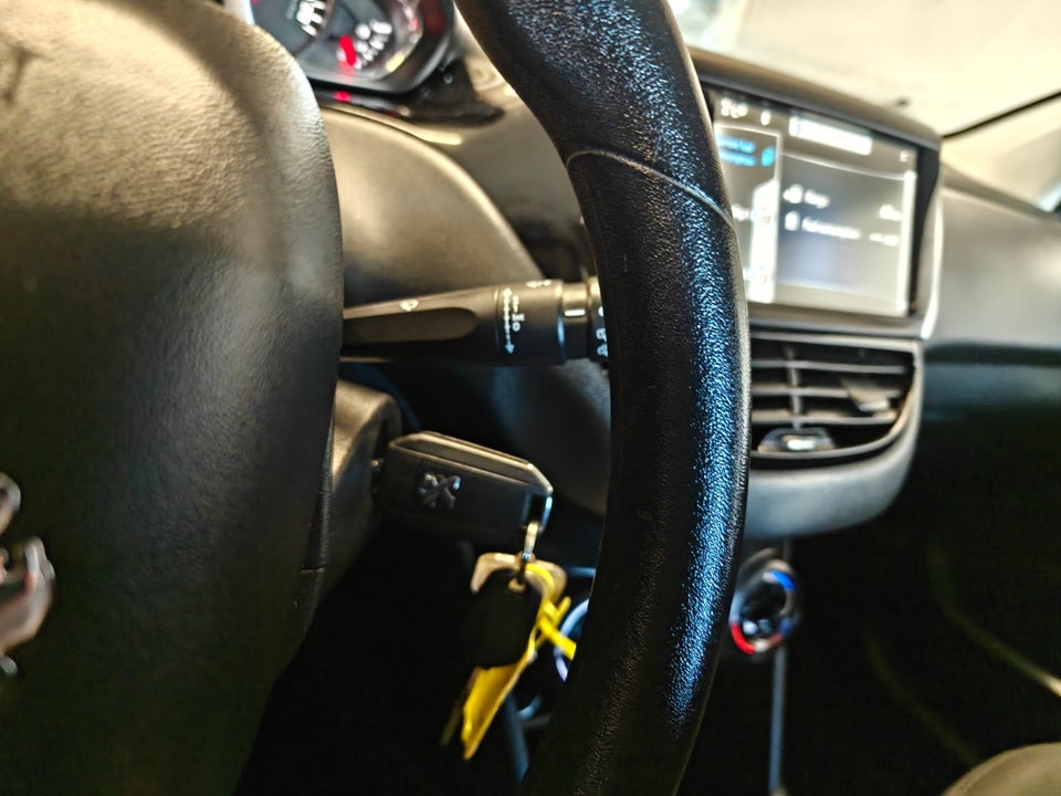 Peugeot 208 1,2 VTi Active 5d