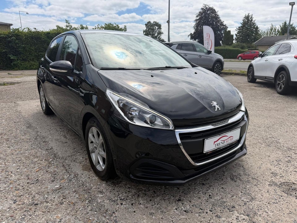 Peugeot 208 1,6 BlueHDi 100 Envy Sky 5d