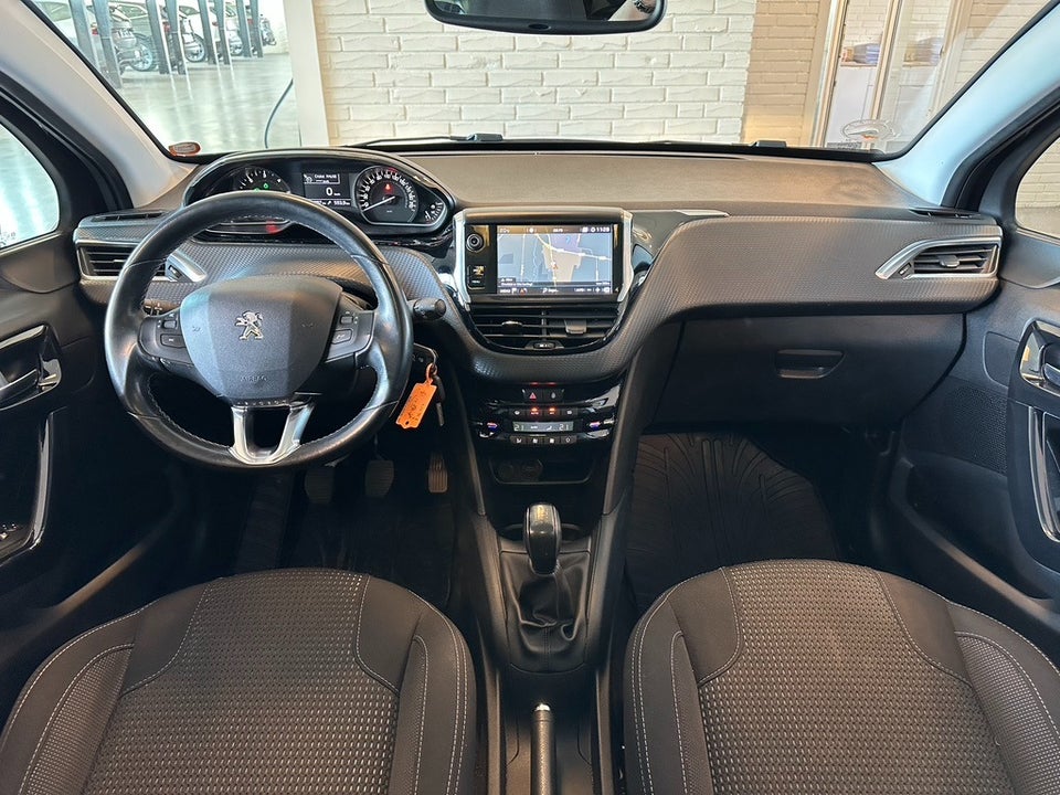 Peugeot 208 1,5 BlueHDi 100 Prestige Sky 5d