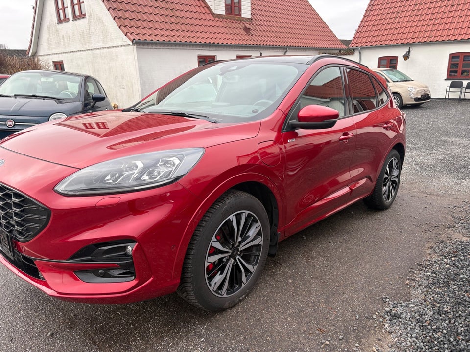 Ford Kuga 2,5 HEV ST-Line X CVT 5d