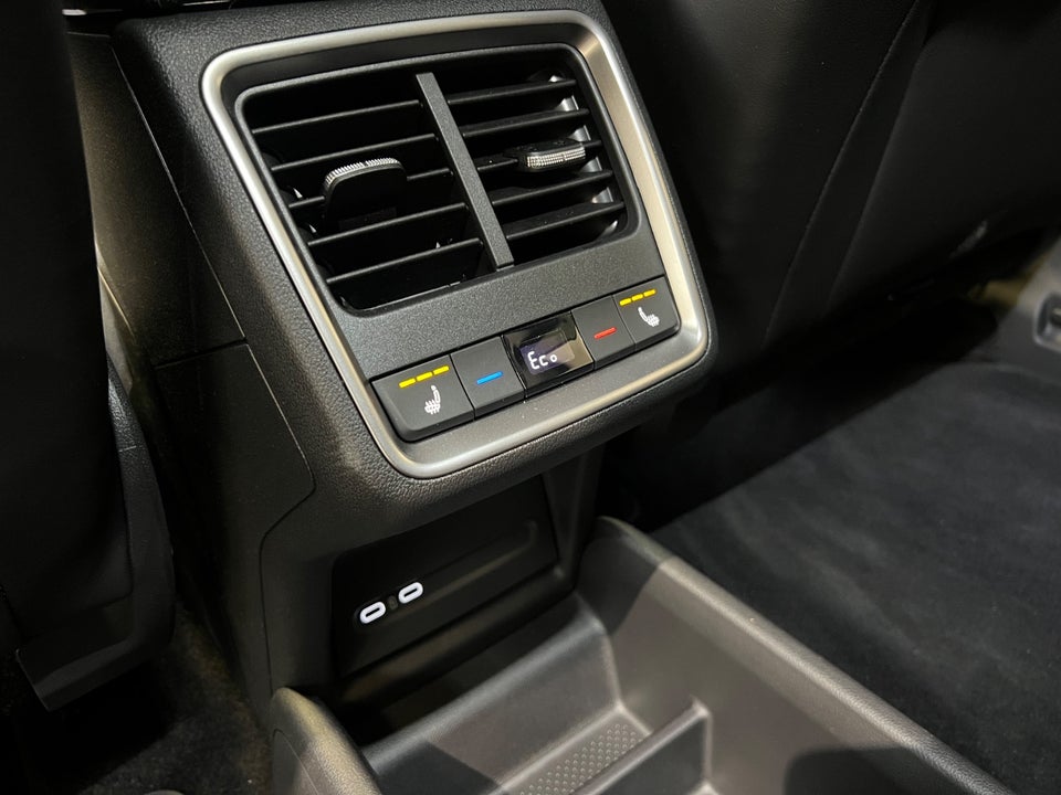Skoda Elroq 60 iV Loft 5d