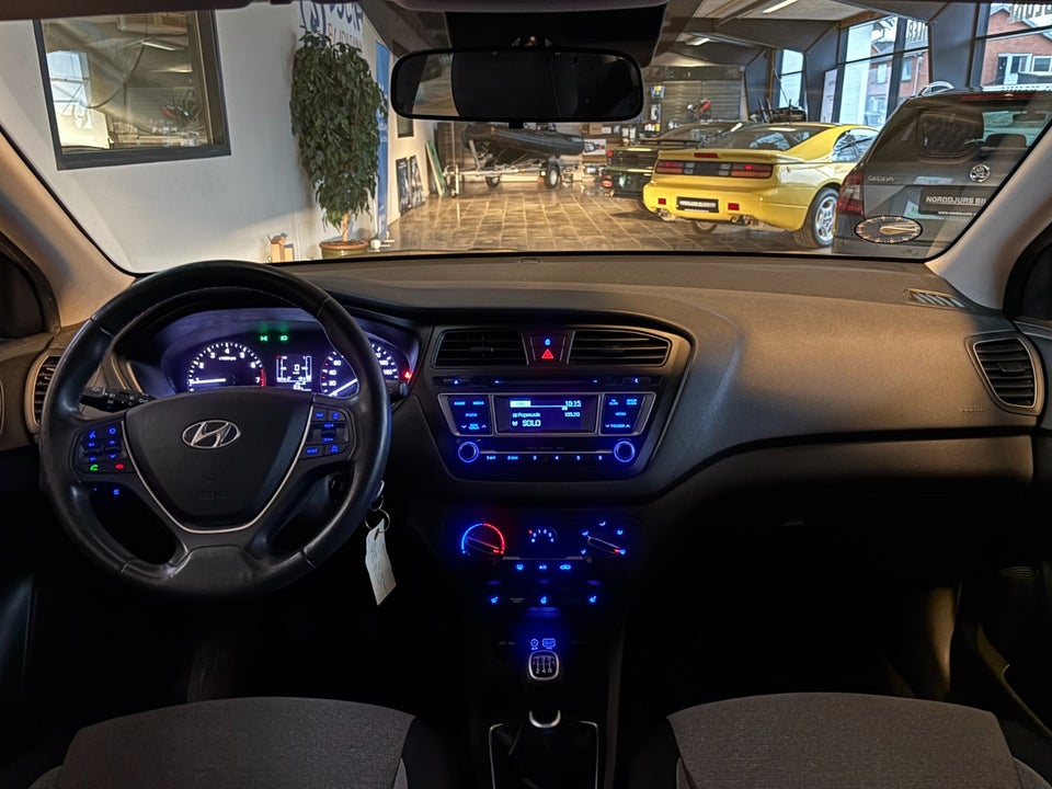 Hyundai i20 1,25 Trend 5d