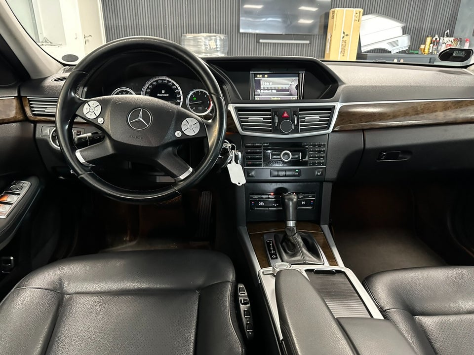 Mercedes E200 2,2 CDi stc. aut. BE 5d