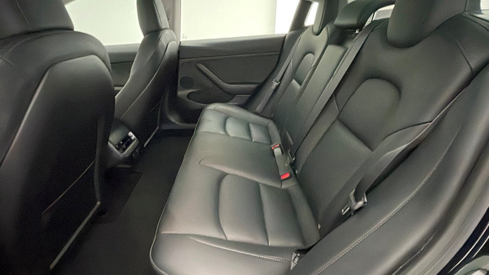 Tesla Model 3 RWD 4d