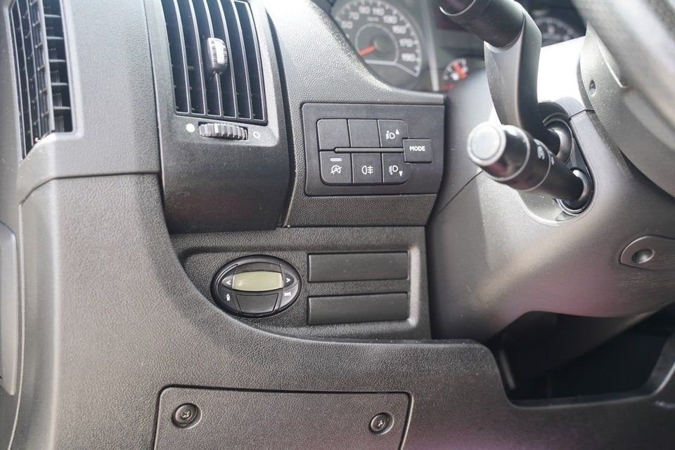 Peugeot Boxer 333 2,0 BlueHDi 130 L3H2 Premium+