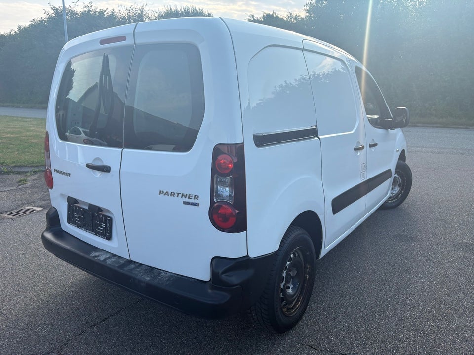 Peugeot Partner 1,6 BlueHDi 100 L1 Flex Van 5d