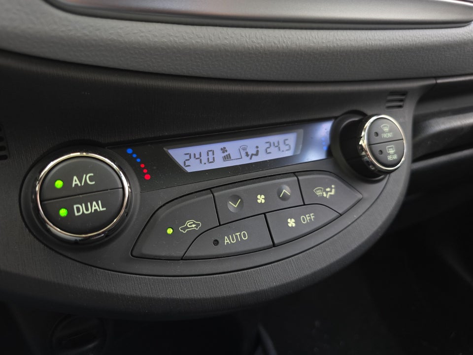 Toyota Yaris 1,5 Hybrid H3 Touch CVT 5d