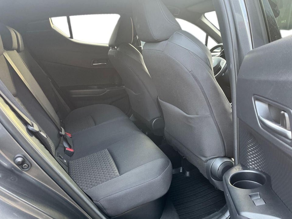 Toyota C-HR 1,8 Hybrid C-LUB Premium CVT 5d