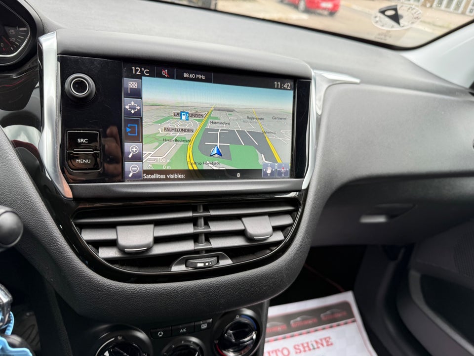 Peugeot 208 1,2 VTi Active 5d