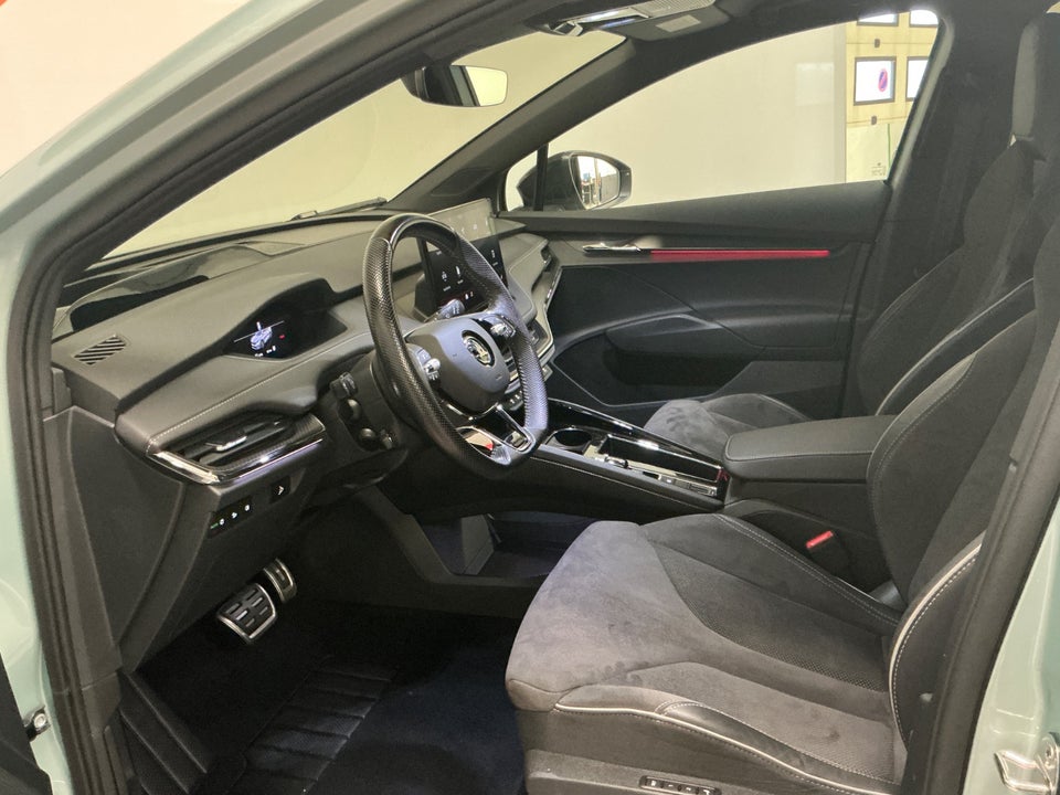 Skoda Enyaq 80x iV Sportline Maxx 5d