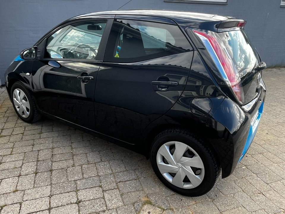 Toyota Aygo 1,0 VVT-i x-clusiv 5d
